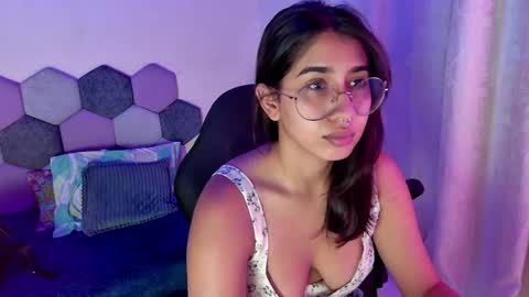 TORI AND MR. BEAR online show from July 19, 2026, 4:22 pm