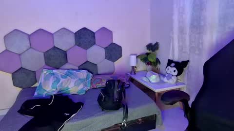 TORI AND MR. BEAR online show from July 23, 2026, 5:33 pm
