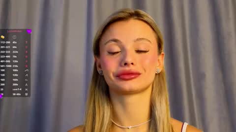 Snapshot of desireeclipse chatting on November 4, 2025, 6:01 am Willow online show from November 4, 2025, 6:01 am