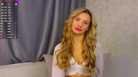 Snapshot of desireeclipse chatting on November 17, 2025, 6:08 am Willow online show from November 17, 2025, 6:08 am