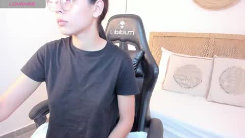 desire online show from September 9, 2025, 4:01 am