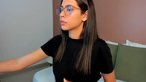 desire online show from September 18, 2025, 12:07 pm