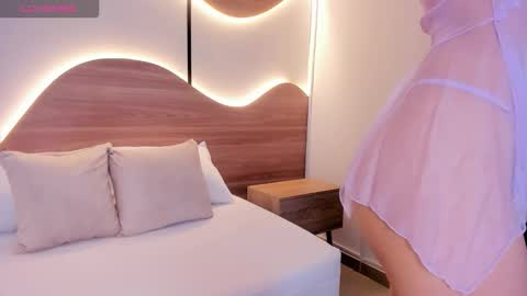 desire online show from November 13, 2025, 12:59 pm