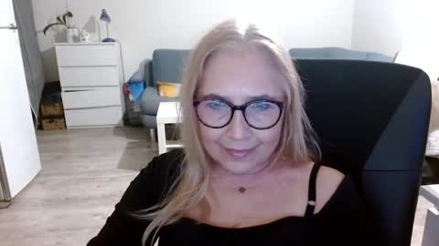 Snapshot of desiresofia chatting on February 13, 2025, 6:38 pm S O F I A online show from February 13, 2025, 6:38 pm