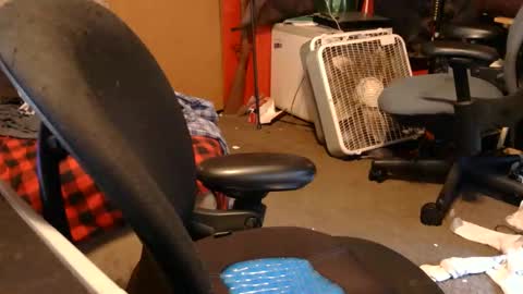 Snapshot of desolation2012 chatting on November 14, 2025, 10:14 am desolation2012 online show from November 14, 2025, 10:14 am