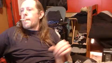 Snapshot of desolation2012 chatting on February 19, 2026, 5:36 am desolation2012 online show from February 19, 2026, 5:36 am