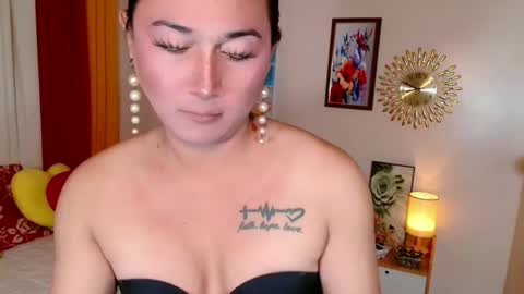 destenierose online show from May 3, 2026, 11:44 pm