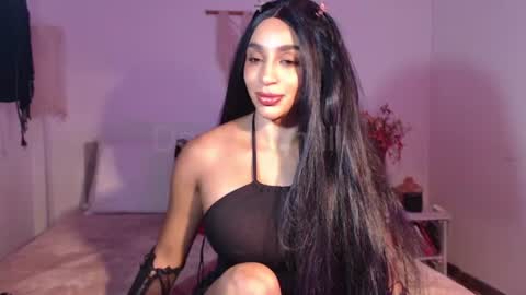 Snapshot of destinnemil chatting on July 26, 2026, 10:44 am Destinne Mill online show from July 26, 2026, 10:44 am