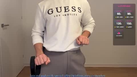 Snapshot of destroy_boy chatting on November 23, 2025, 6:30 pm INSTAGRAM justmichaelross online show from November 23, 2025, 6:30 pm