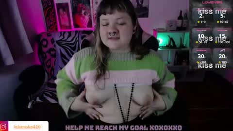 Snapshot of destroyall420 chatting on June 8, 2026, 3:56 pm Lola Bdsm and fries online show from June 8, 2026, 3:56 pm