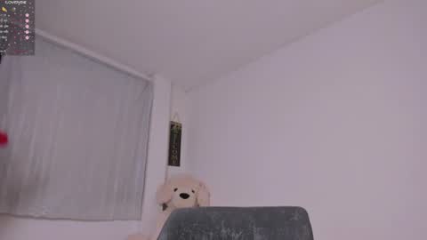 desty_y online show from July 3, 2026, 10:10 am