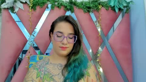 Snapshot of deva_blue chatting on January 8, 2025, 7:13 am Deva Blue online show from January 8, 2025, 7:13 am