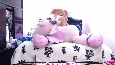 devi_black_13_ online show from April 28, 2026, 8:47 pm