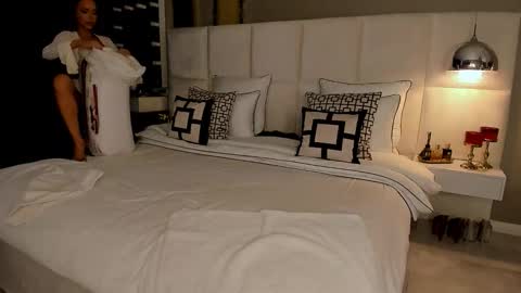 Snapshot of devil_bby chatting on February 19, 2026, 8:43 am Devil bb online show from February 19, 2026, 8:43 am