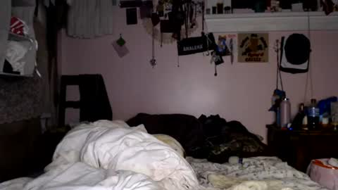 Snapshot of devilg1rl chatting on July 2, 2026, 7:47 am poutyangel online show from July 2, 2026, 7:47 am