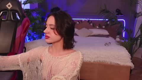 Snapshot of devilinee chatting on November 19, 2025, 6:57 am devilinee online show from November 19, 2025, 6:57 am