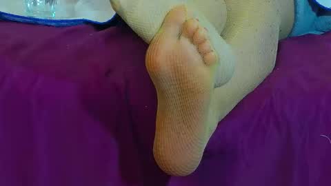 Snapshot of devilishpuss chatting on November 20, 2025, 2:01 am AlexaMills online show from November 20, 2025, 2:01 am