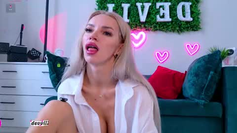 Devill2222 online show from July 5, 2026, 1:07 pm