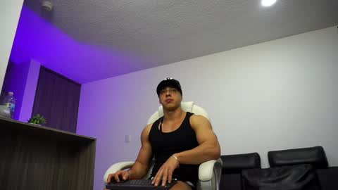 Devin Hunter online show from January 12, 2025, 2:03 am