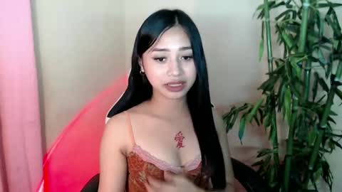 Snapshot of devine_goddessx chatting on January 29, 2025, 10:01 pm Devine Greyson online show from January 29, 2025, 10:01 pm