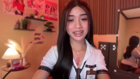 Snapshot of devine_goddessx chatting on October 7, 2025, 1:08 pm Devine Greyson online show from October 7, 2025, 1:08 pm