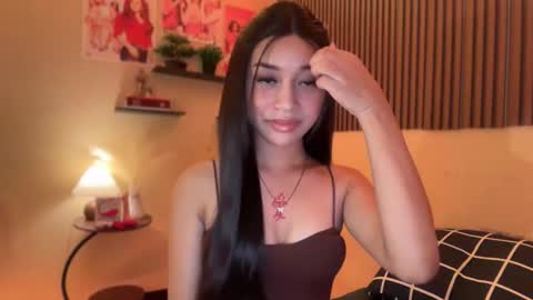 Snapshot of devine_goddessx chatting on November 1, 2025, 12:29 pm Devine Greyson online show from November 1, 2025, 12:29 pm