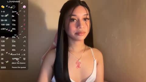 Snapshot of devine_goddessx chatting on November 12, 2025, 1:22 pm Devine Greyson online show from November 12, 2025, 1:22 pm