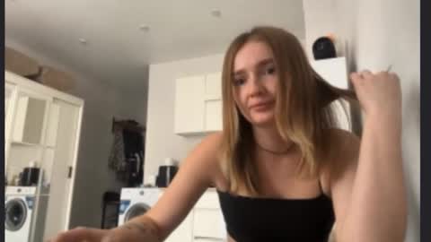 Snapshot of devoramarkuson chatting on November 26, 2025, 11:00 am Mira online show from November 26, 2025, 11:00 am