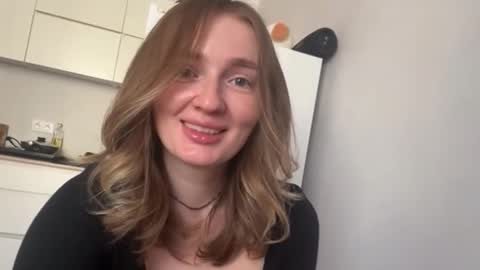 Snapshot of devoramarkuson chatting on November 30, 2025, 11:03 am Mira online show from November 30, 2025, 11:03 am