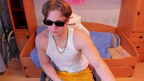 Snapshot of dexter_bennett chatting on May 22, 2026, 6:13 pm Dexter online show from May 22, 2026, 6:13 pm