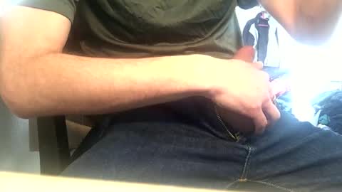 deyanxl37 online show from April 20, 2026, 3:04 pm