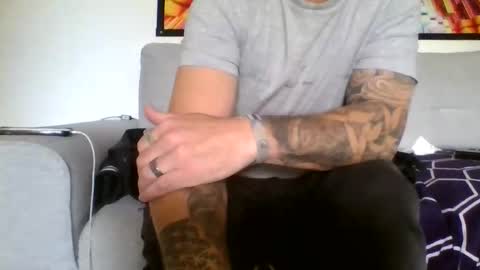 Snapshot of deydey83 chatting on December 23, 2025, 1:36 am deydey83 online show from December 23, 2025, 1:36 am