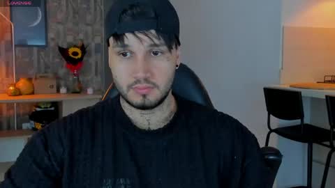JULIAN online show from May 8, 2026, 12:38 am