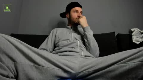 deymond_russo online show from March 1, 2026, 12:40 pm