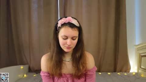 Kira online show from February 27, 2026, 5:18 am