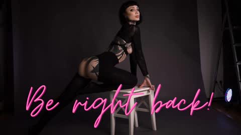 dgtlgrl online show from January 18, 2026, 1:59 pm