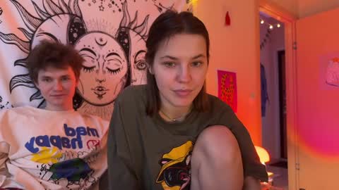 Snapshot of di_n_alex chatting on January 31, 2025, 1:23 pm Di Alex online show from January 31, 2025, 1:23 pm