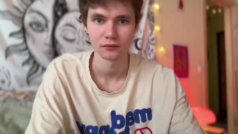 Snapshot of di_n_alex chatting on February 8, 2025, 12:28 pm Di Alex online show from February 8, 2025, 12:28 pm