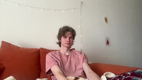 Snapshot of di_n_alex chatting on September 12, 2025, 8:36 am Di Alex online show from September 12, 2025, 8:36 am