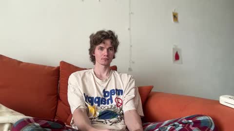 Snapshot of di_n_alex chatting on September 18, 2025, 9:11 am Di Alex online show from September 18, 2025, 9:11 am