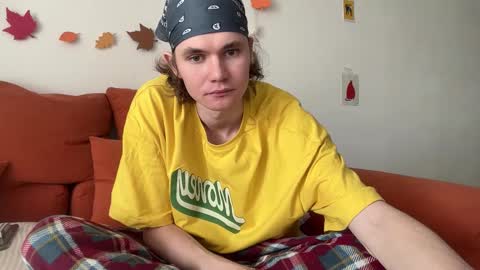 Snapshot of di_n_alex chatting on November 1, 2025, 9:11 am Di Alex online show from November 1, 2025, 9:11 am