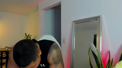 Snapshot of diagostone chatting on January 8, 2025, 11:30 pm Diego online show from January 8, 2025, 11:30 pm