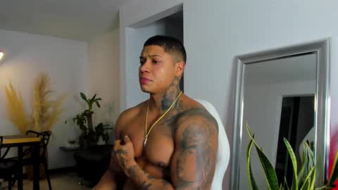 Snapshot of diagostone chatting on January 18, 2025, 1:30 am Diego online show from January 18, 2025, 1:30 am