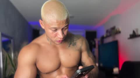 Snapshot of diagostone chatting on October 9, 2025, 11:03 pm Diego online show from October 9, 2025, 11:03 pm