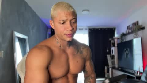 Snapshot of diagostone chatting on October 13, 2025, 5:02 pm Diego online show from October 13, 2025, 5:02 pm