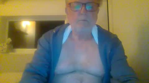 Snapshot of dial76 chatting on March 8, 2025, 4:45 am dial76 online show from March 8, 2025, 4:45 am