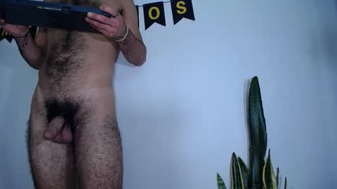 Snapshot of diamond_black00 chatting on December 31, 2024, 12:32 am MaSSimo online show from December 31, 2024, 12:32 am