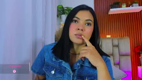 diamond_canela online show from May 3, 2026, 4:40 am