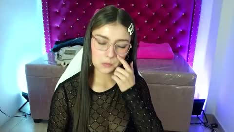 diamond_juliana_ online show from April 23, 2026, 3:08 am