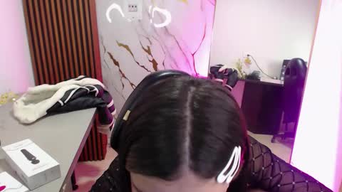 diamond_juliana_ online show from April 29, 2026, 3:21 am